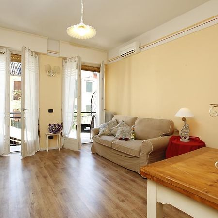 Appartamenti Piazza Umberto I トッリ・デル・ベーナコ 部屋 写真