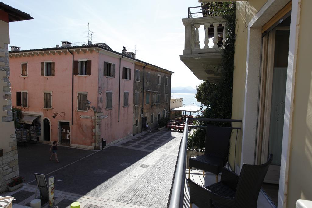 Appartamenti Piazza Umberto I トッリ・デル・ベーナコ 部屋 写真