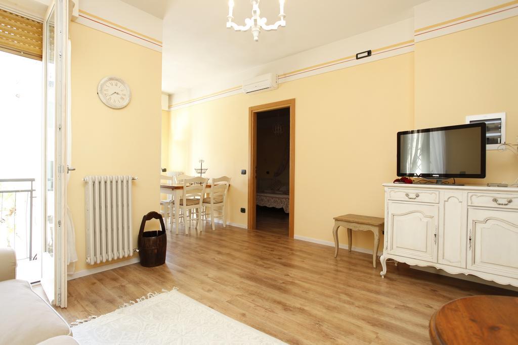 Appartamenti Piazza Umberto I トッリ・デル・ベーナコ 部屋 写真
