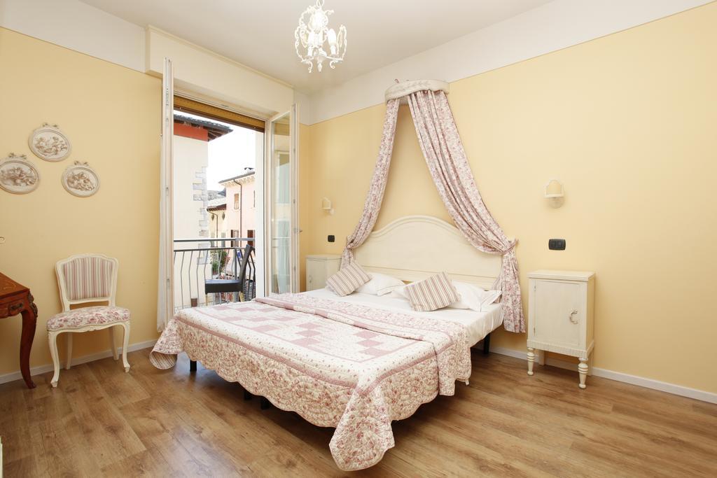 Appartamenti Piazza Umberto I トッリ・デル・ベーナコ 部屋 写真