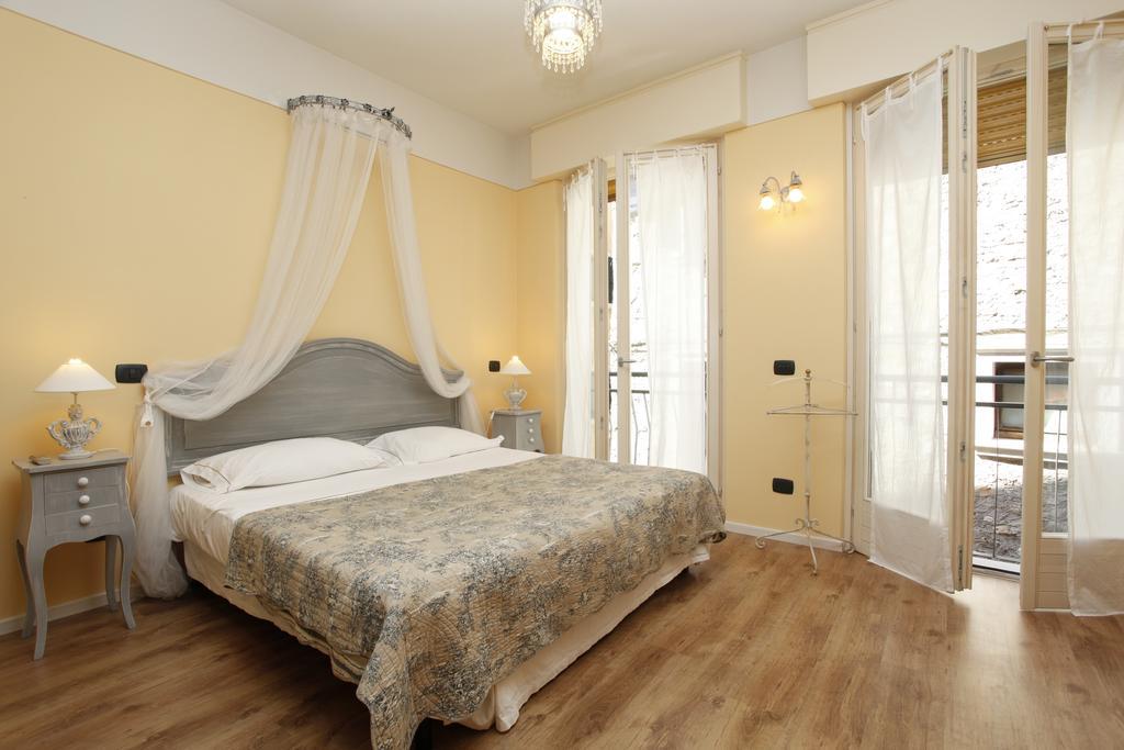 Appartamenti Piazza Umberto I トッリ・デル・ベーナコ 部屋 写真